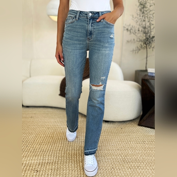Just In!! Judy Blue Full Size Mid Rise Destroyed Hem Distressed Jeans - Picture 2 of 15
